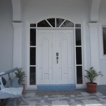 באלר Isaguirre'S Pension House מראה חיצוני תמונה